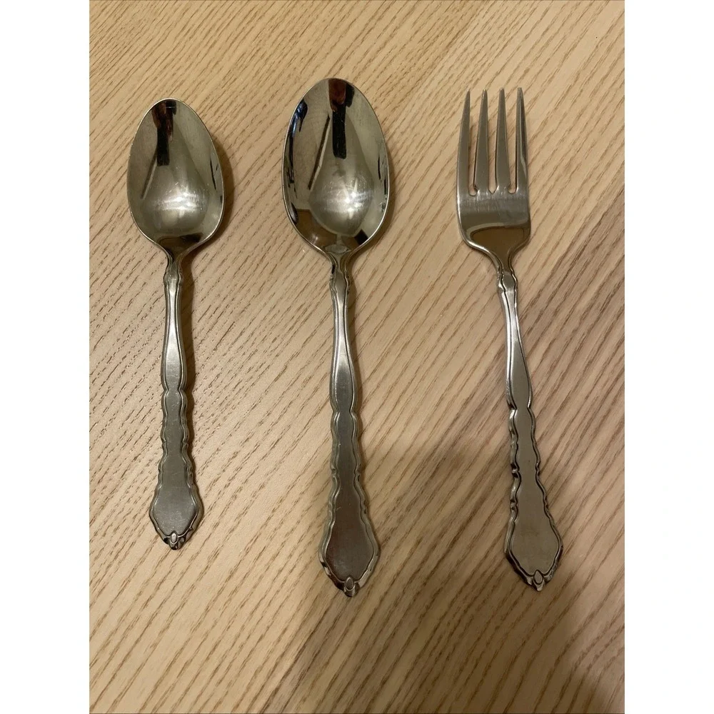 Oneida Satinique‎ stainless steel flatware 3 pieces
